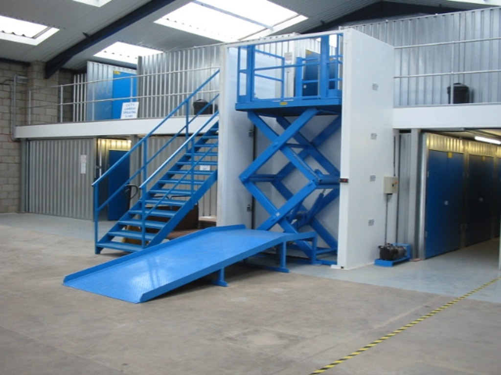 Double vertical bin lift